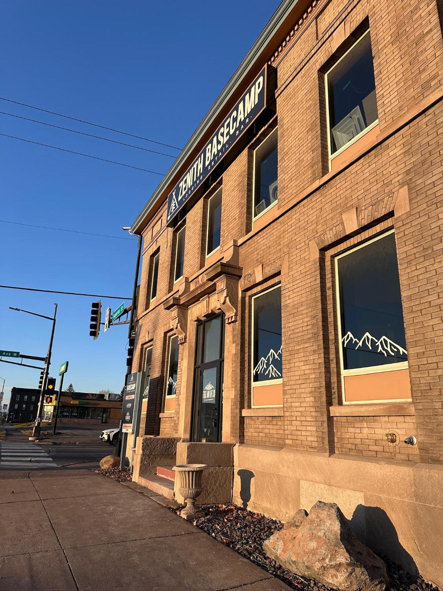 Albergue Zenith Basecamp Duluth Exterior foto